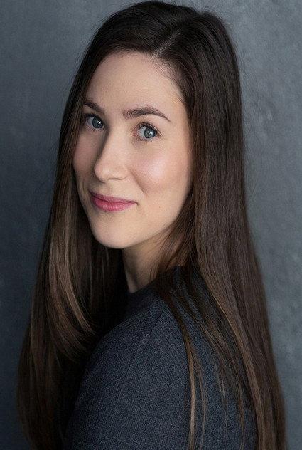 Mari Izzard - Actor Profile Photo