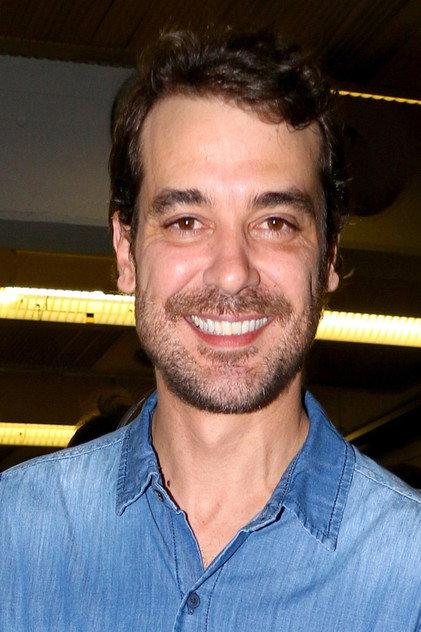 Pedro Alfonso - Actor Profile Photo