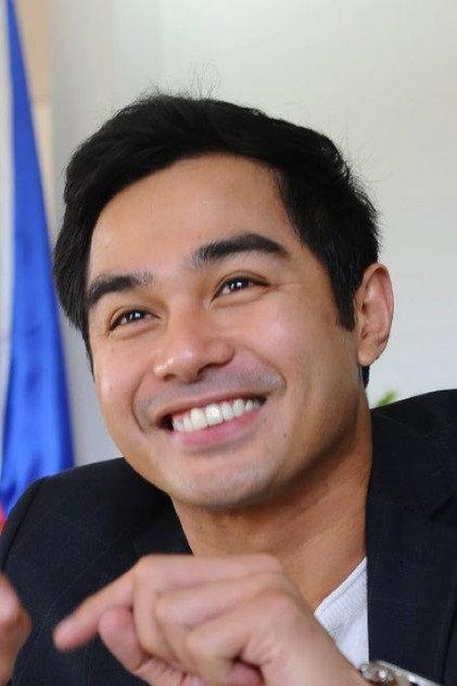 Benjamin Alves - Actor Profile Photo