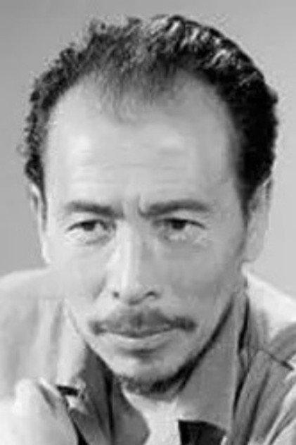 Xingjia Qi - Actor Profile Photo