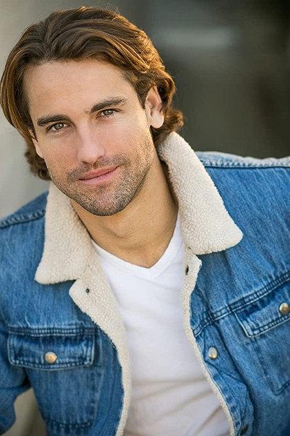 Skyler Hart - Actor Profile Photo