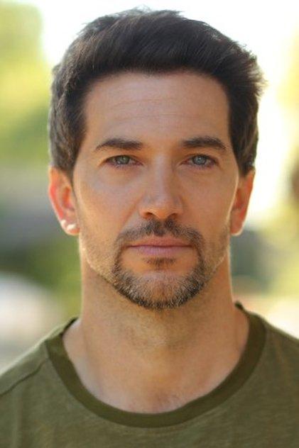 Luke Roberts - Actor Profile Photo