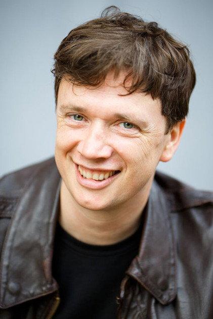Denis Lyons - Actor Profile Photo