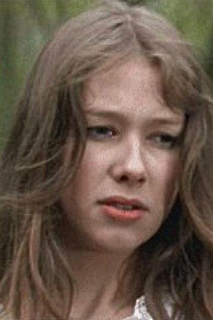 Elizabeth Dear - Actor Profile Photo