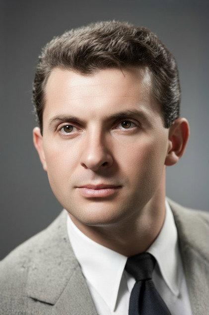 Orhan Elmas - Actor Profile Photo