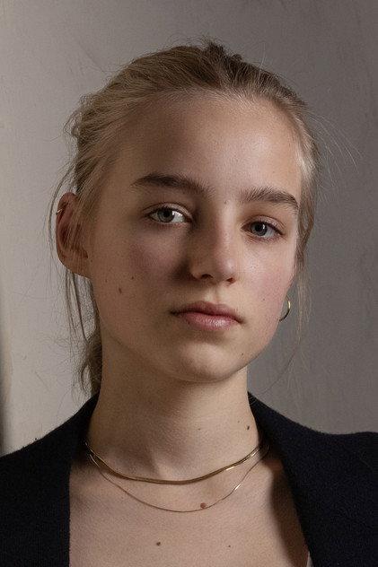 Juli Grabenhenrich - Actor Profile Photo