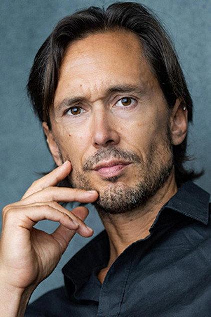 Oliver Stafford - Actor Profile Photo
