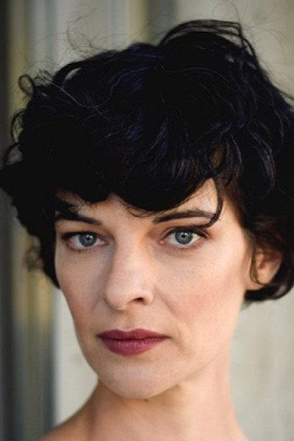 Sarah Hostettler - Actor Profile Photo