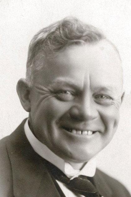 Carl Fischer - Actor Profile Photo