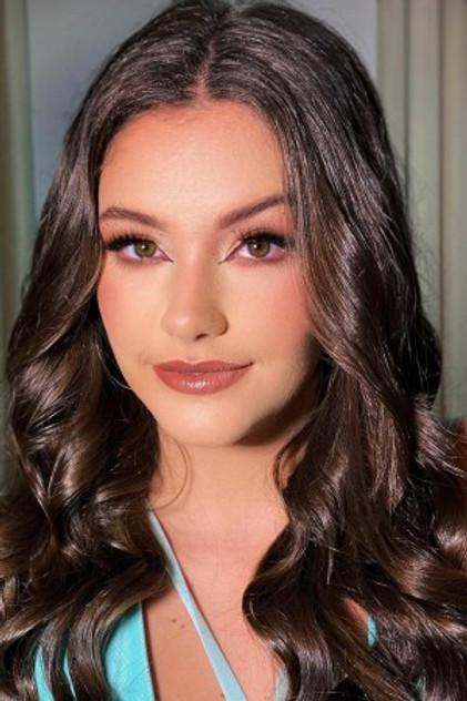 Julia Helen - Actor Profile Photo