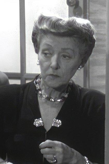 Nina Myral - Actor Profile Photo