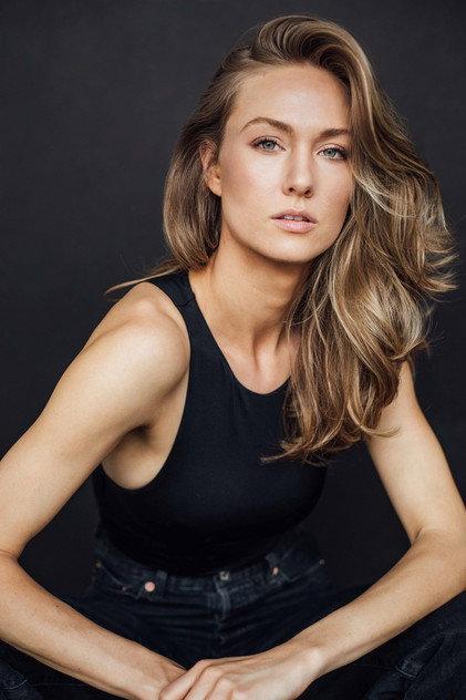 Lauren Howe - Actor Profile Photo