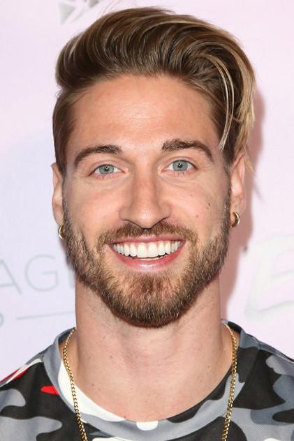 Travis DesLaurier - Actor Profile Photo