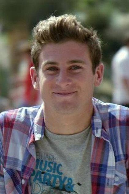 Evan Deverian - Actor Profile Photo