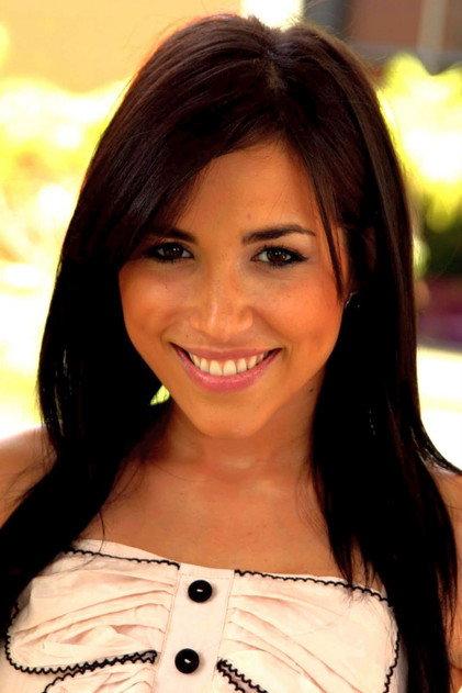 Ana Isabelle - Actor Profile Photo