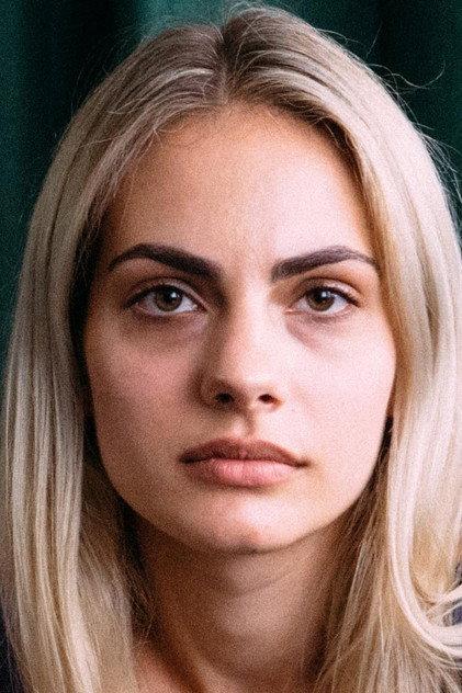 Tara Thaller - Actor Profile Photo