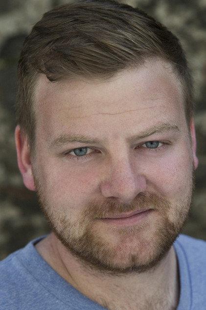 Stephen Jones - Actor Profile Photo