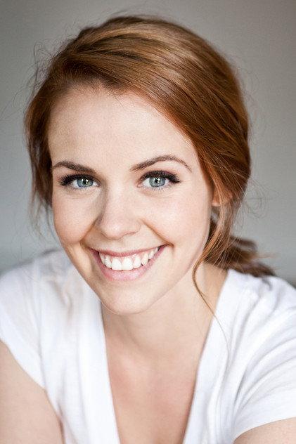 Noémie O'Farrell - Actor Profile Photo