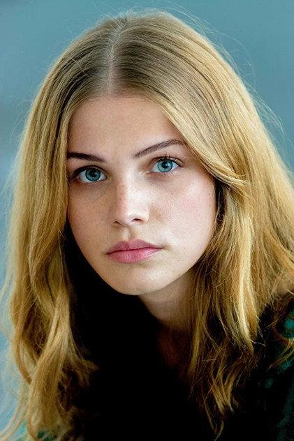 Lisa Tomaschewsky - Actor Profile Photo