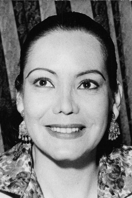 Gloria Mestre - Actor Profile Photo