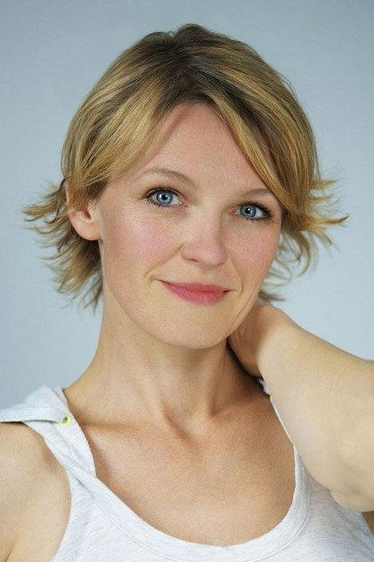 Caroline Scholze - Actor Profile Photo