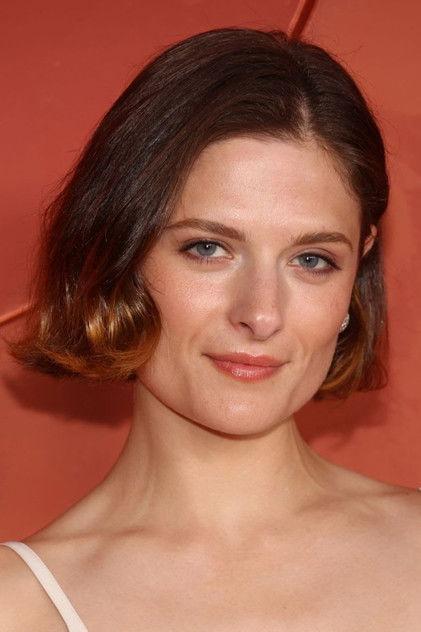 Louisa Jacobson - Actor Profile Photo