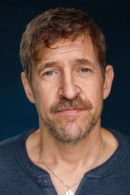 Stevie Raine - Actor Profile Photo