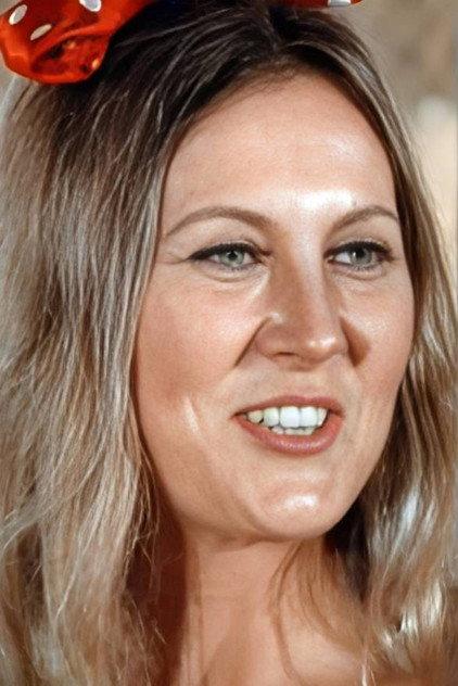 Ellen Stephens - Actor Profile Photo