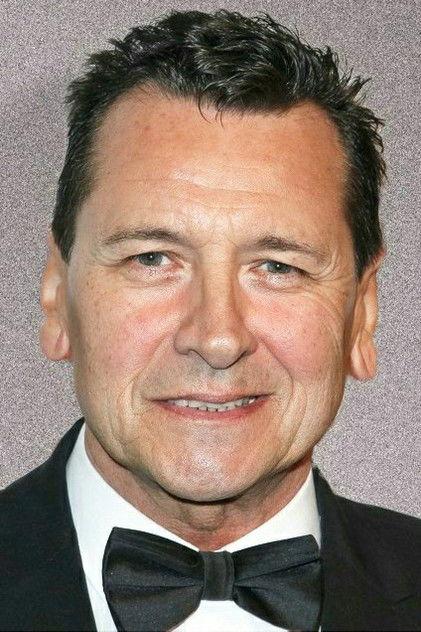 Mark Lindsay Chapman - Actor Profile Photo