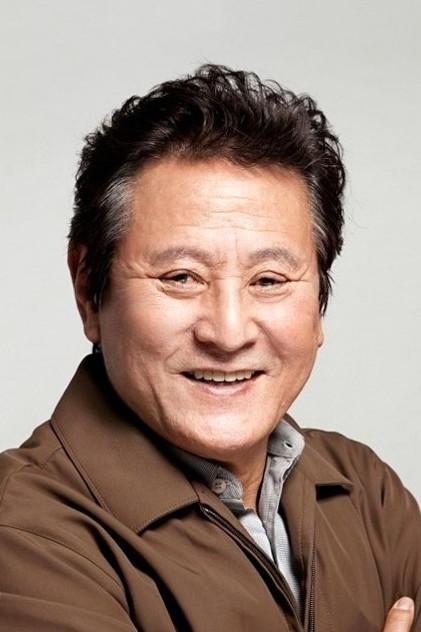 Park Keun-hyong - Actor Profile Photo