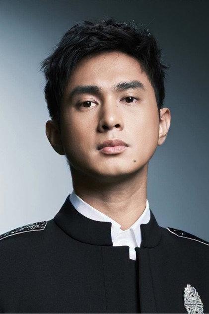 JM Ibarra - Actor Profile Photo