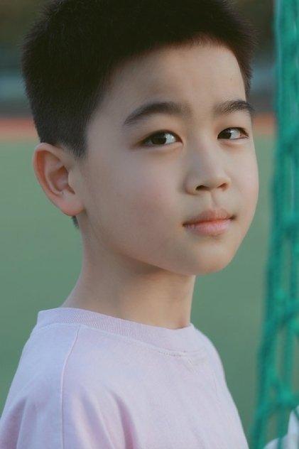 Finn Han - Actor Profile Photo