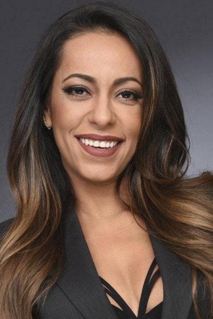 Samantha Schmütz - Actor Profile Photo
