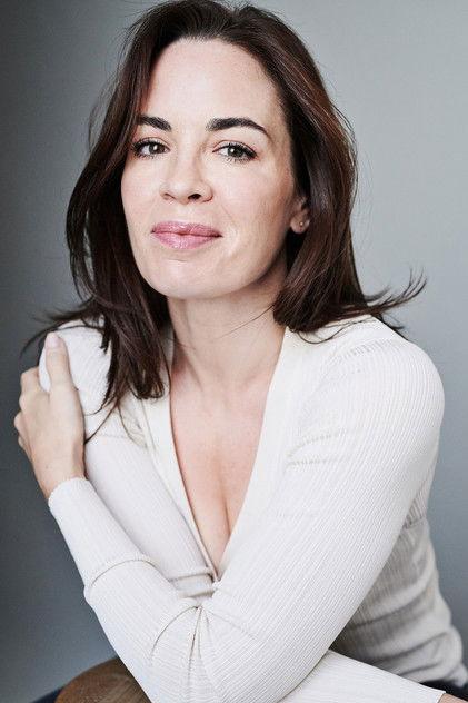 Eve Macklin - Actor Profile Photo