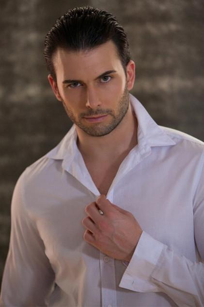 Robert Gilabert Cuenca - Actor Profile Photo