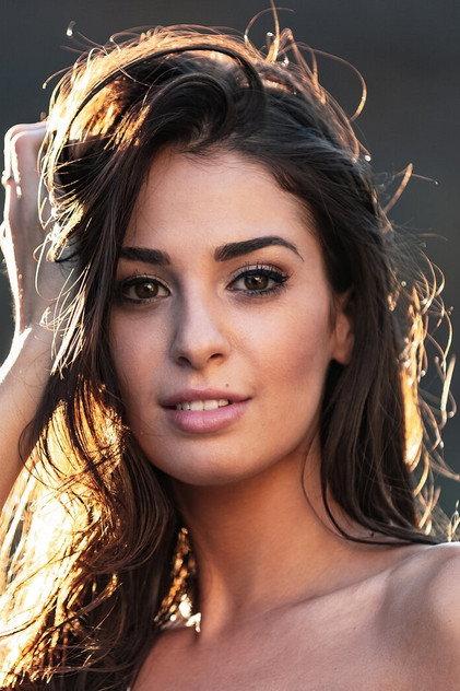 Julia Small - Actor Profile Photo
