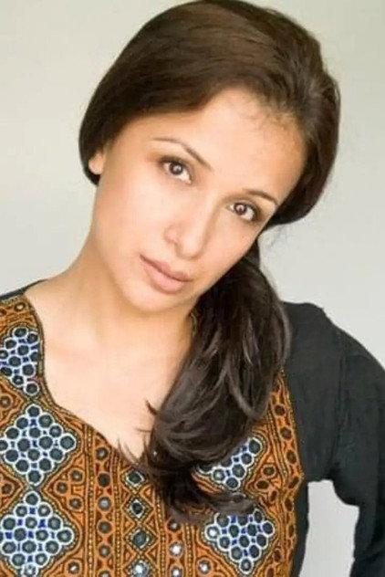 Fereshta Kazemi - Actor Profile Photo