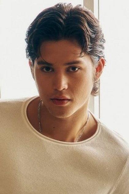 Kyle Echarri - Actor Profile Photo