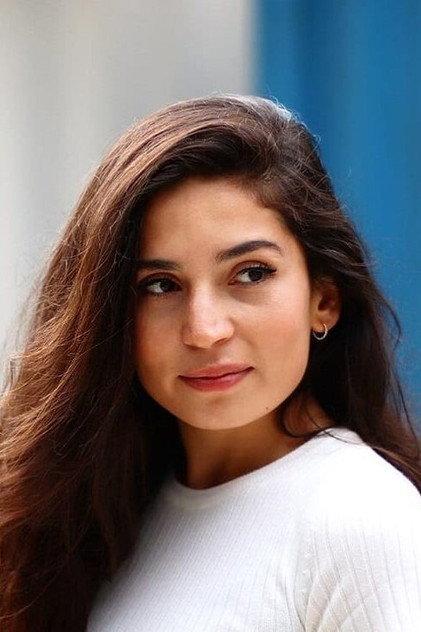 Sinem Kavus - Actor Profile Photo
