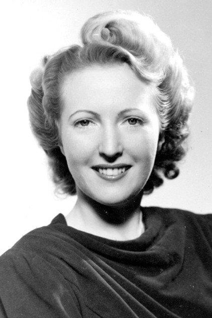 Helga Hallén - Actor Profile Photo