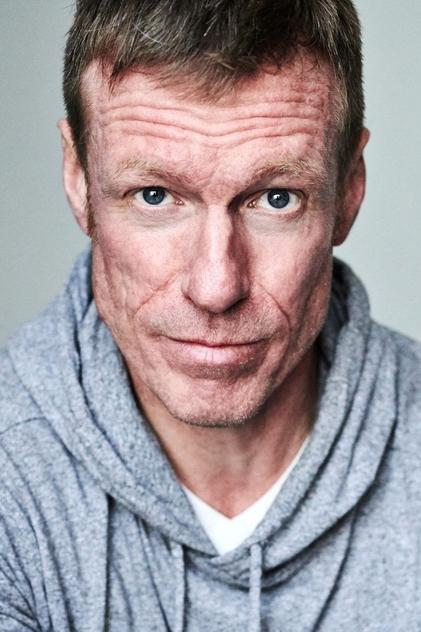 Douglas Russell - Actor Profile Photo