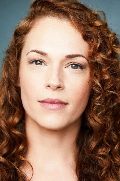 Amanda Righetti - Actor Profile Photo
