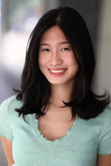 Zoe Manarel - Actor Profile Photo