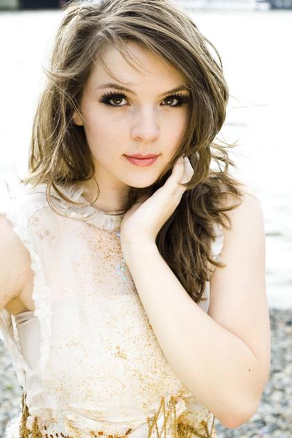 Aisling Knight - Actor Profile Photo