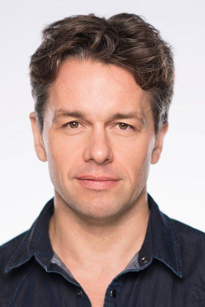 Julian Ovenden - Actor Profile Photo
