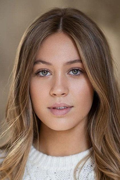 Anabel Sweeney - Actor Profile Photo