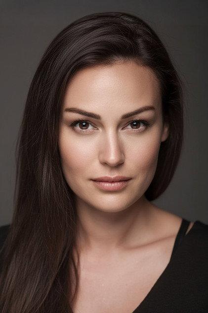 Açelya Elmas - Actor Profile Photo