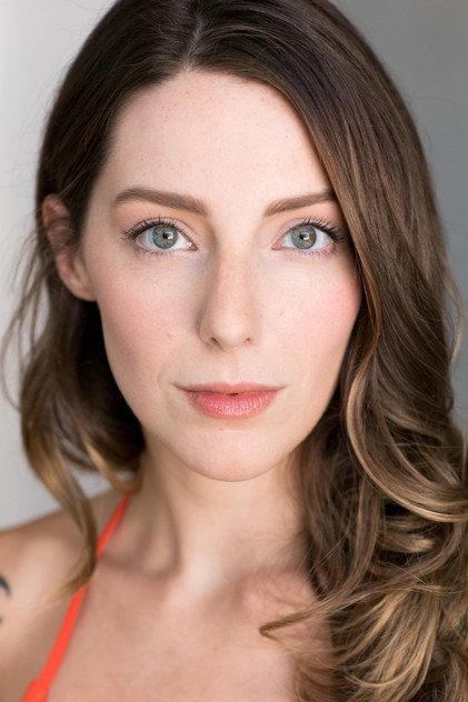 Elinor Gunn - Actor Profile Photo