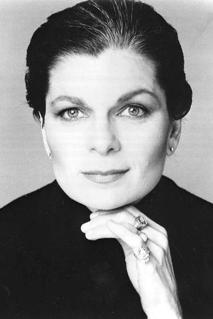Ronnie Claire Edwards - Actor Profile Photo