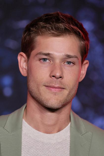 Mason Dye - Actor Profile Photo